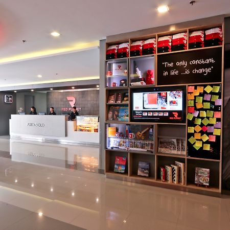 Red Planet Makati Amorsolo Makati City Exteriör bild