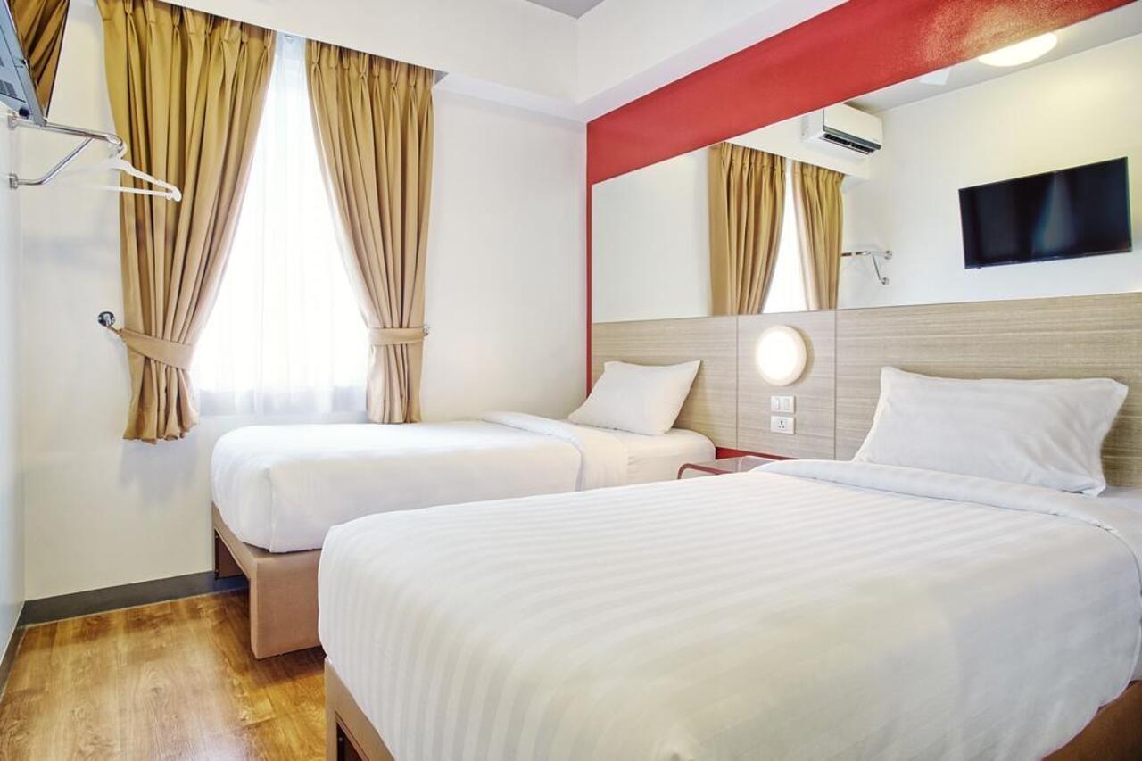 Red Planet Makati Amorsolo Makati City Exteriör bild