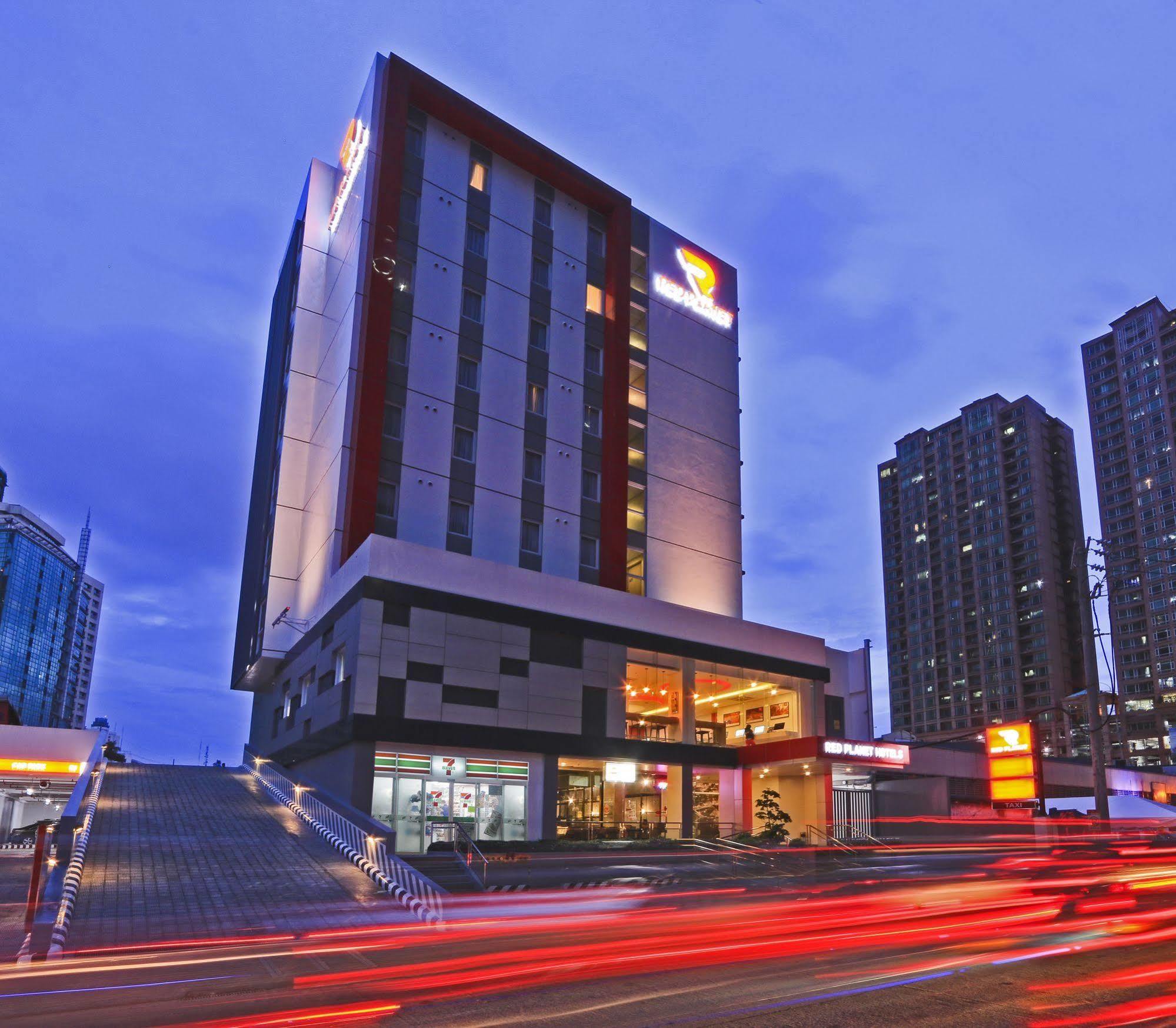 Red Planet Makati Amorsolo Makati City Exteriör bild